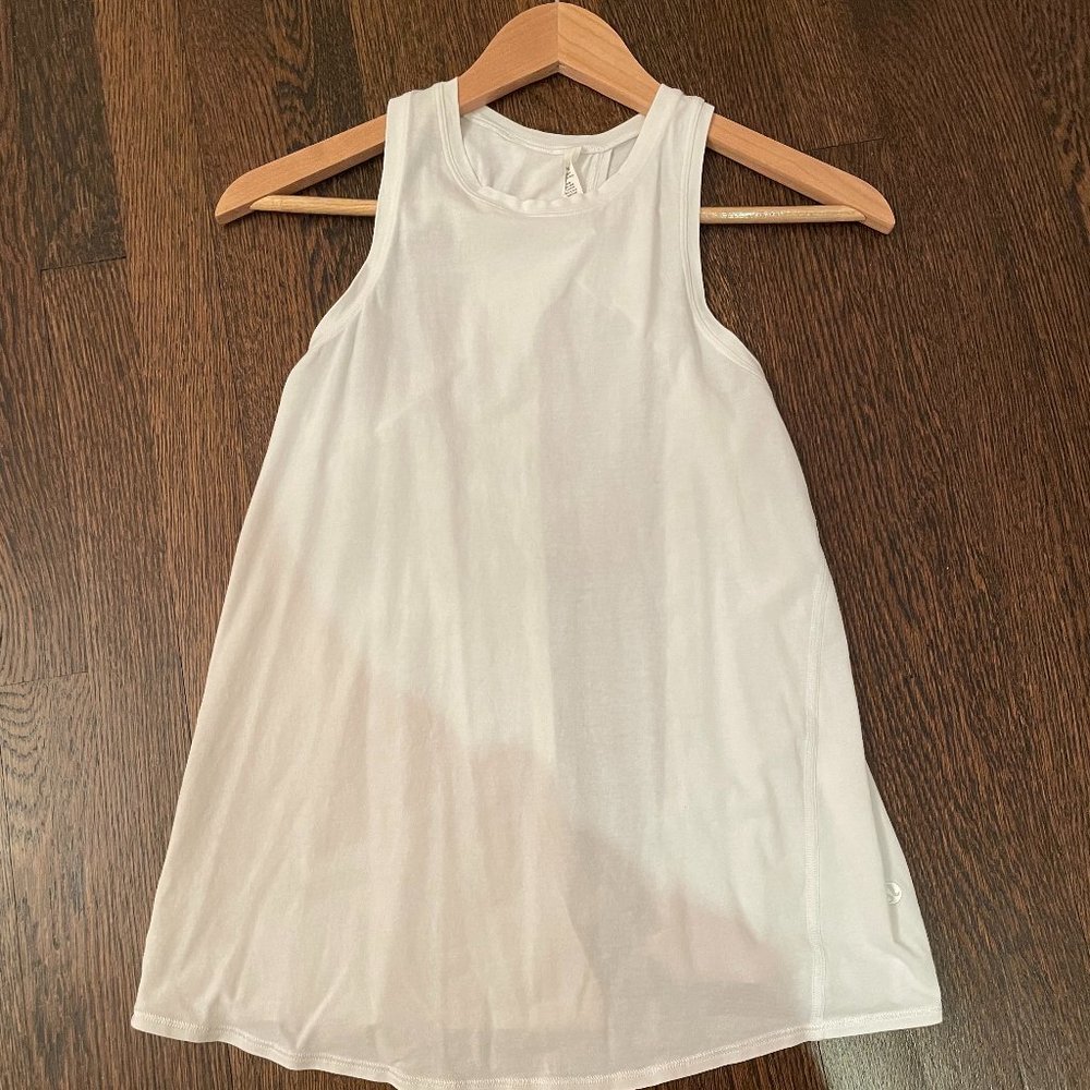 Lululemon All Tied Up Tank Size 4 in White